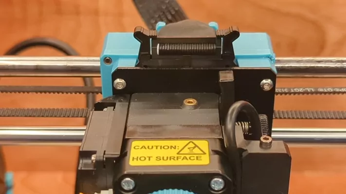 Inserting filament into the extruder inlet