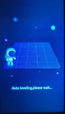 Auto-leveling animation displayed on the LCD
